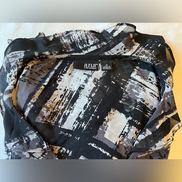 A.n.a. Women’s Long Sleeve Black & Gray Abstract Print Blouse, Size M, EUC - Picture 6 of 6